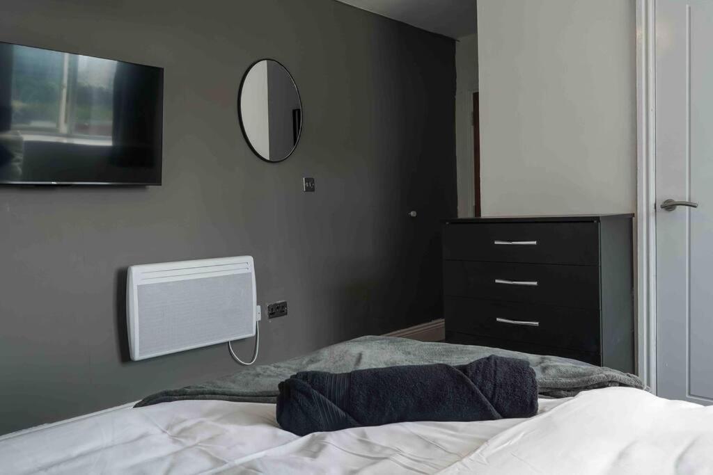 Stunning Two Bed City Centre Apartment リーズ エクステリア 写真